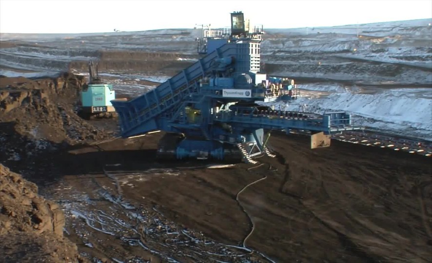 Fully Mobile In-Pit Crushing Plant (YiminHe, China)