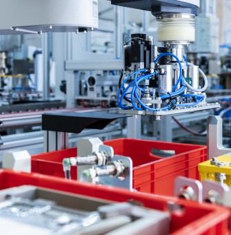 Bipolar plates and MEAs are assembled and delivered to the line. Fuel cell assembly Bipolar plates and MEA