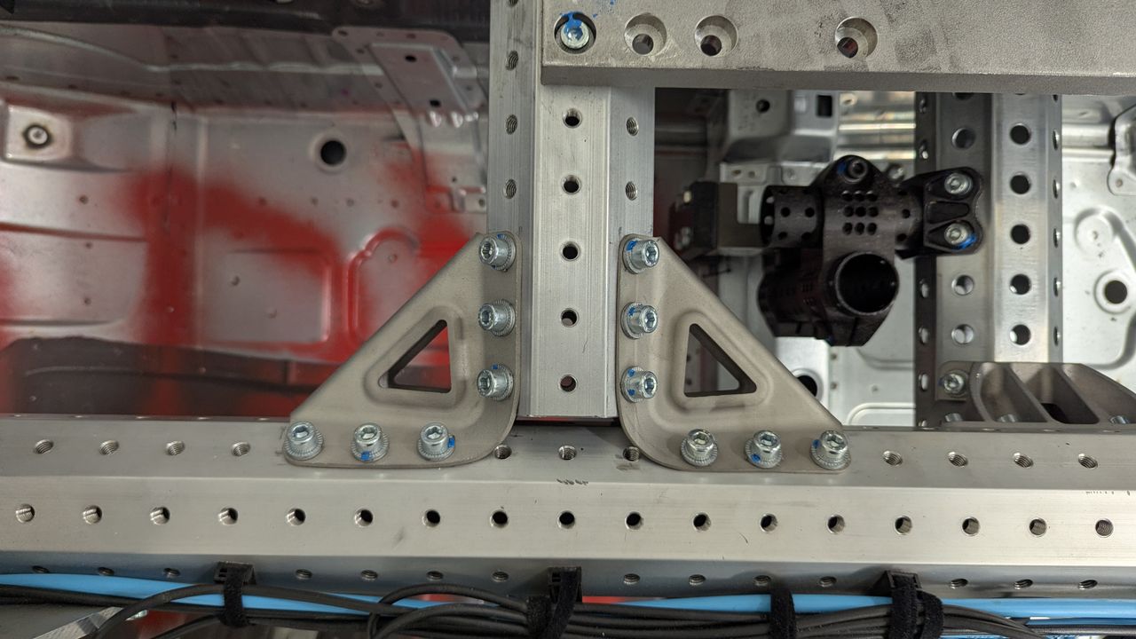 oktasys by thyssenkrupp Automotive Body Solutions in action