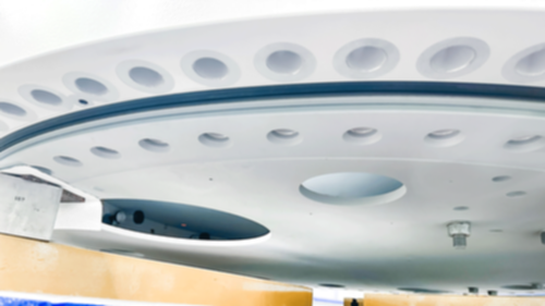 Torre pronta fotografata dal basso