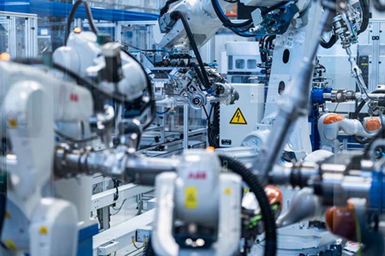 AI robots in metaalverwerkende industrie