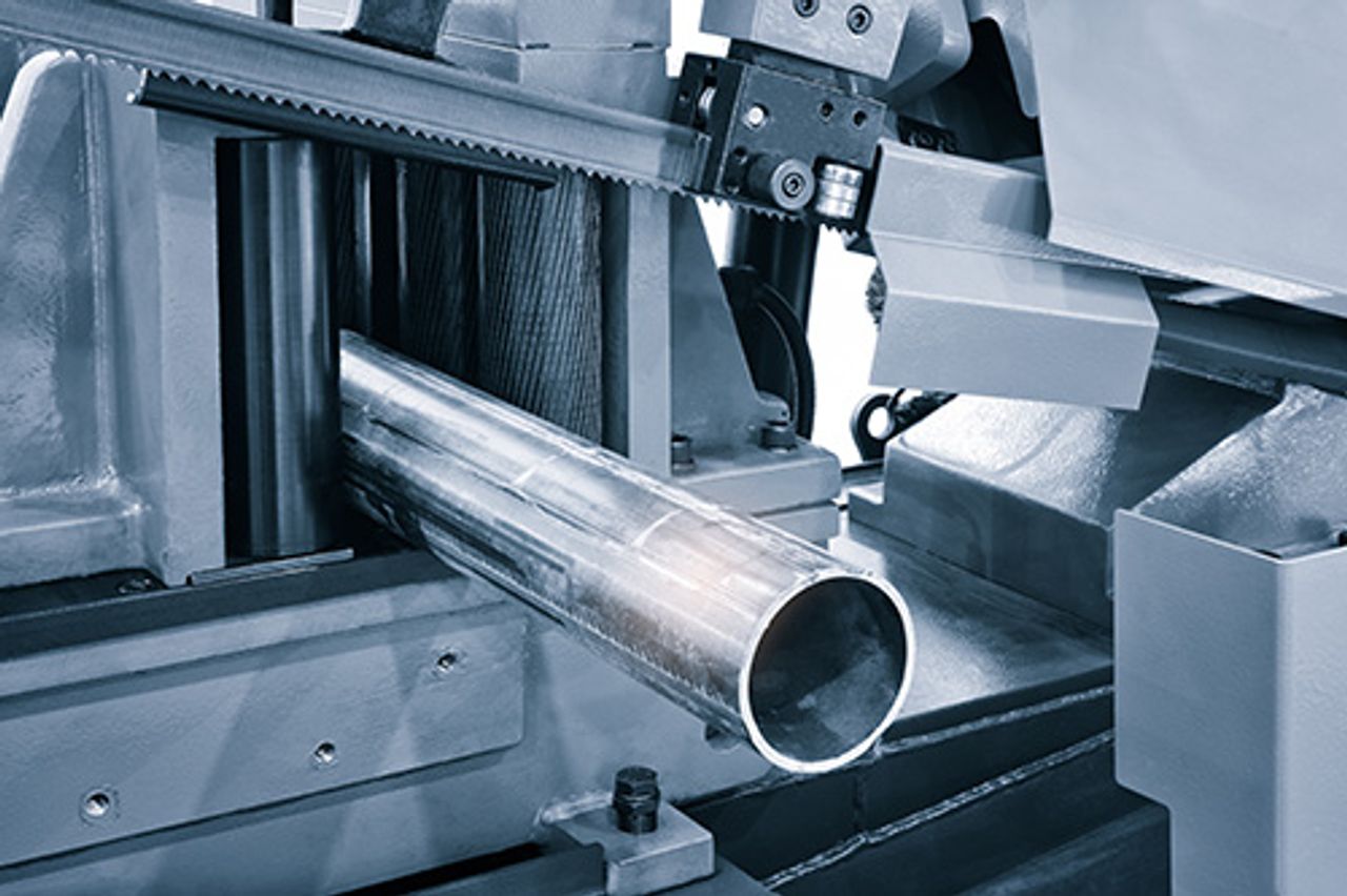 Zagen op maat van buizen en hulpstukken