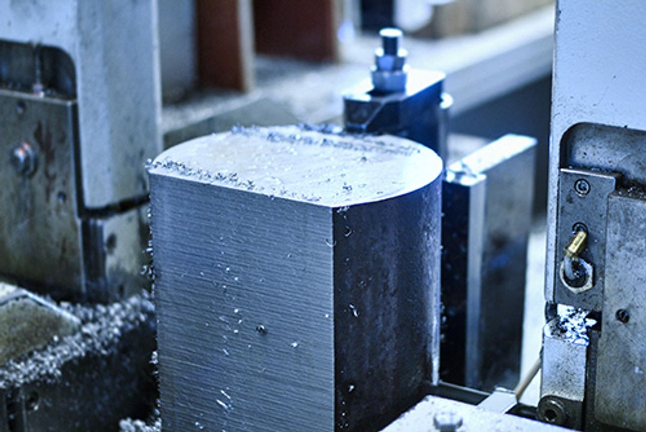 zagen van gereedschapsstaal