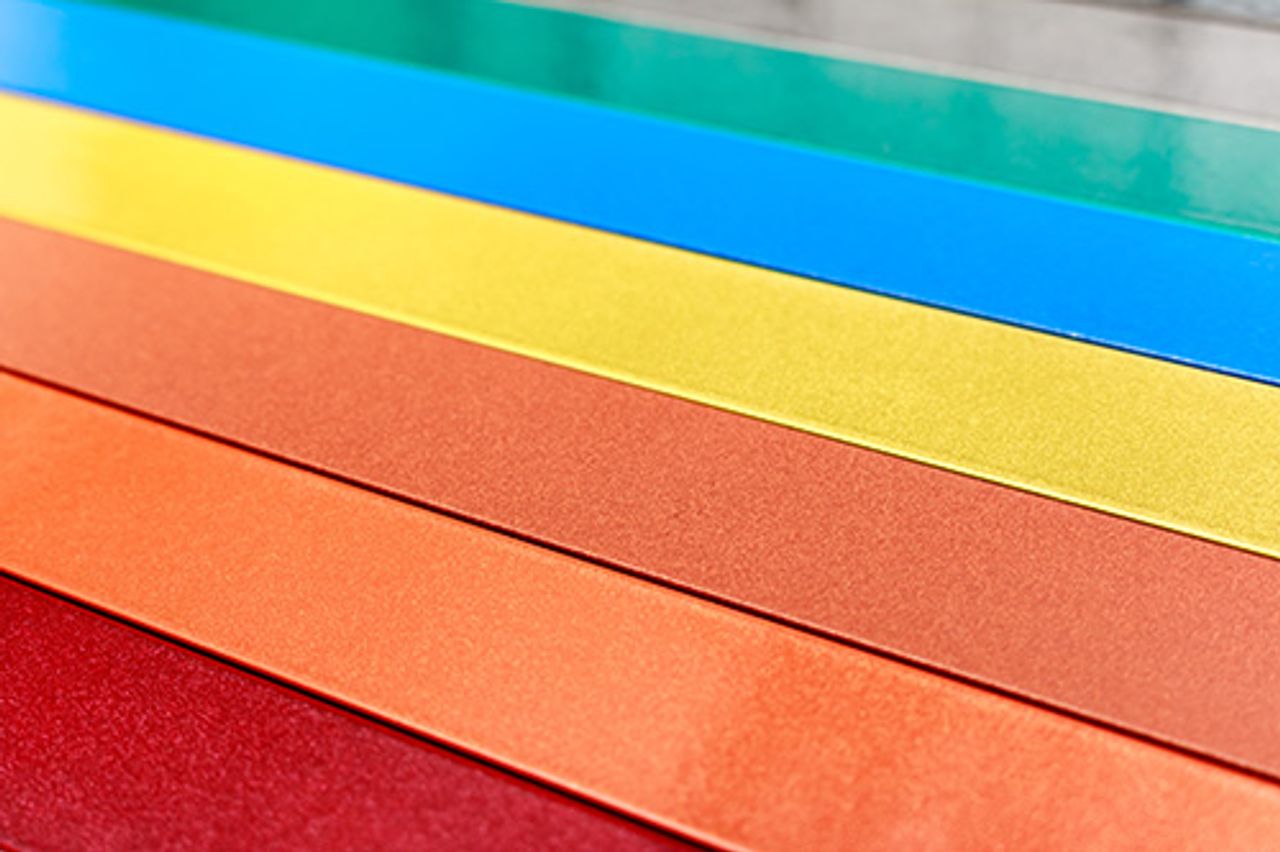 Coaten van metalen platen