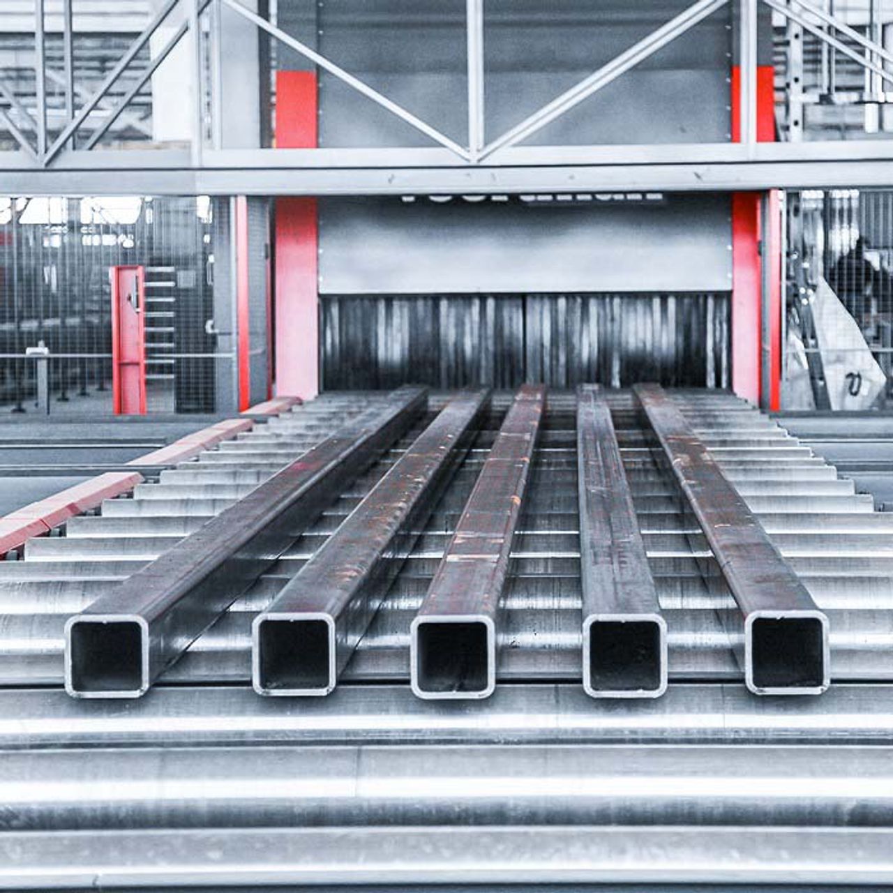 Volledig geautomatiseerde Voortman-bewerkingslijn bij thyssenkrupp