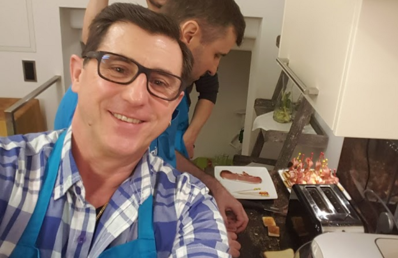 Walter Thoma beim Kochen