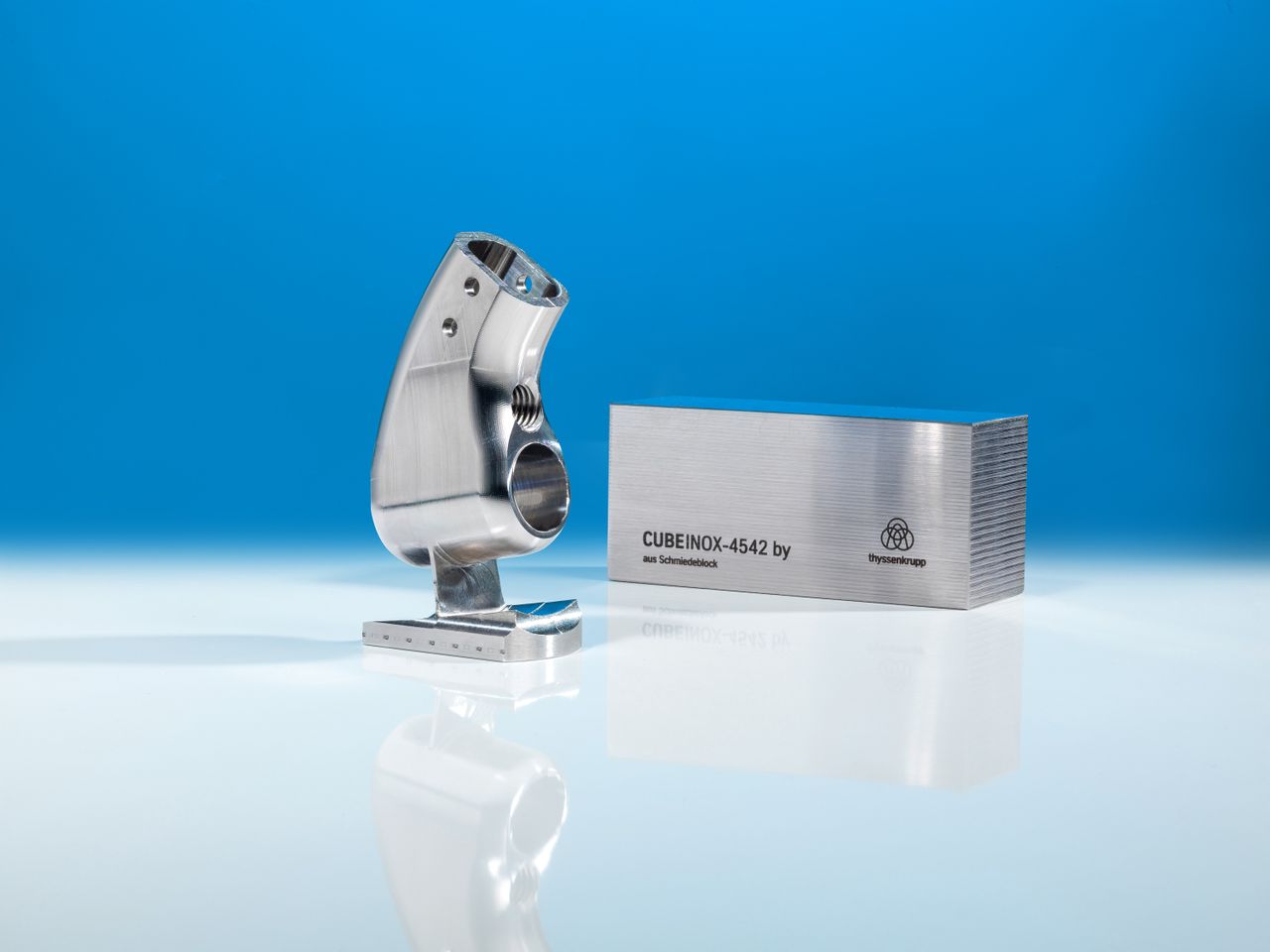 Blocs forgées CUBEINOX et CUBESTEEL – Cubique. Convaincant. La solution.